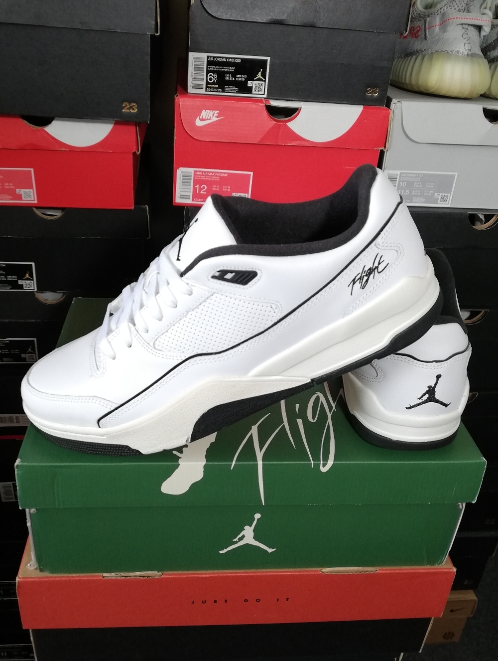 AIR JORDAN FLIGHT COURT MEN'S US SIZE 13 BRAND NEW IN BOX